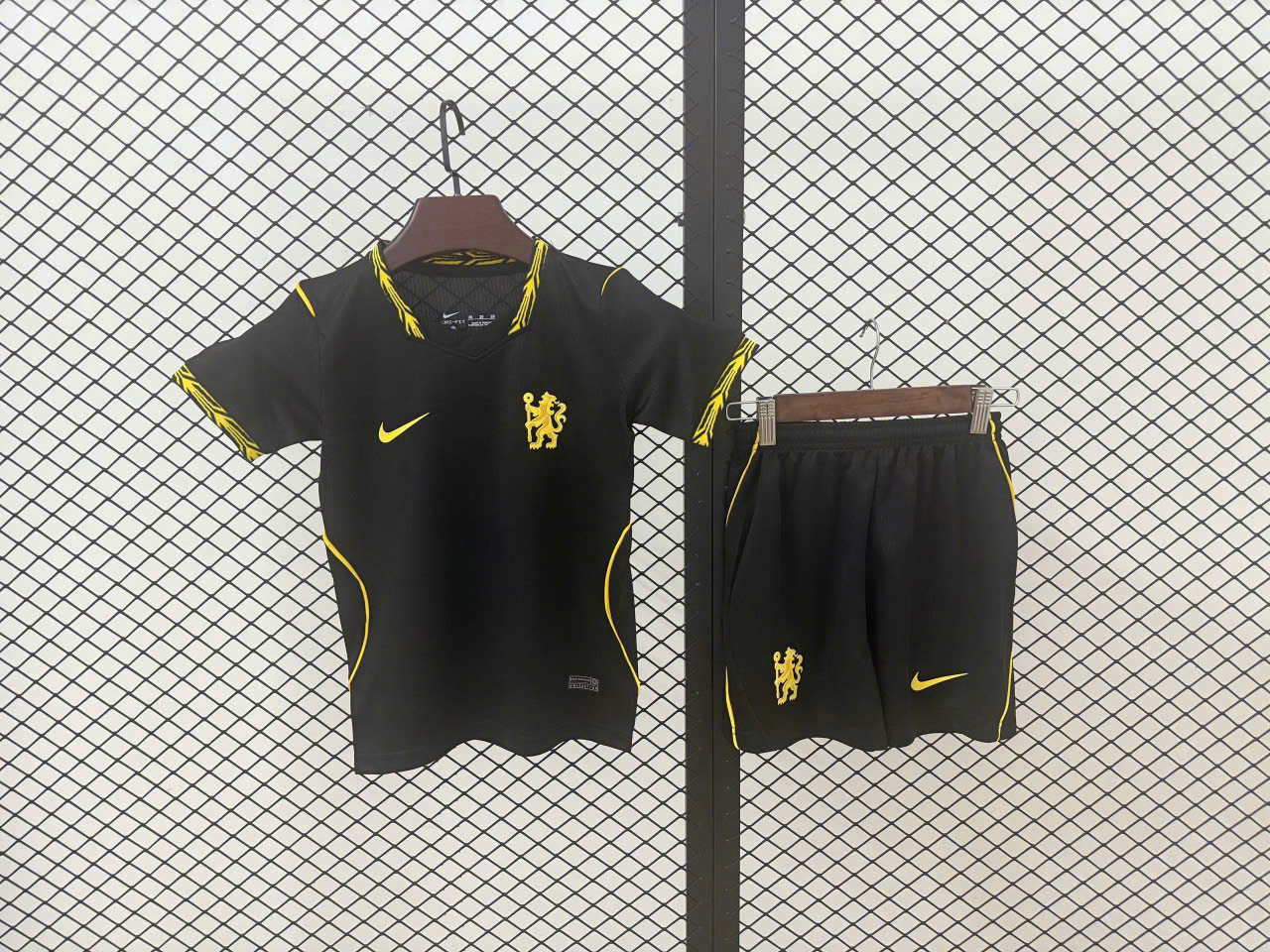 ÁO BÓNG ĐÁ TRẺ EM CHELSEA SÂN KHÁCH 26/27
