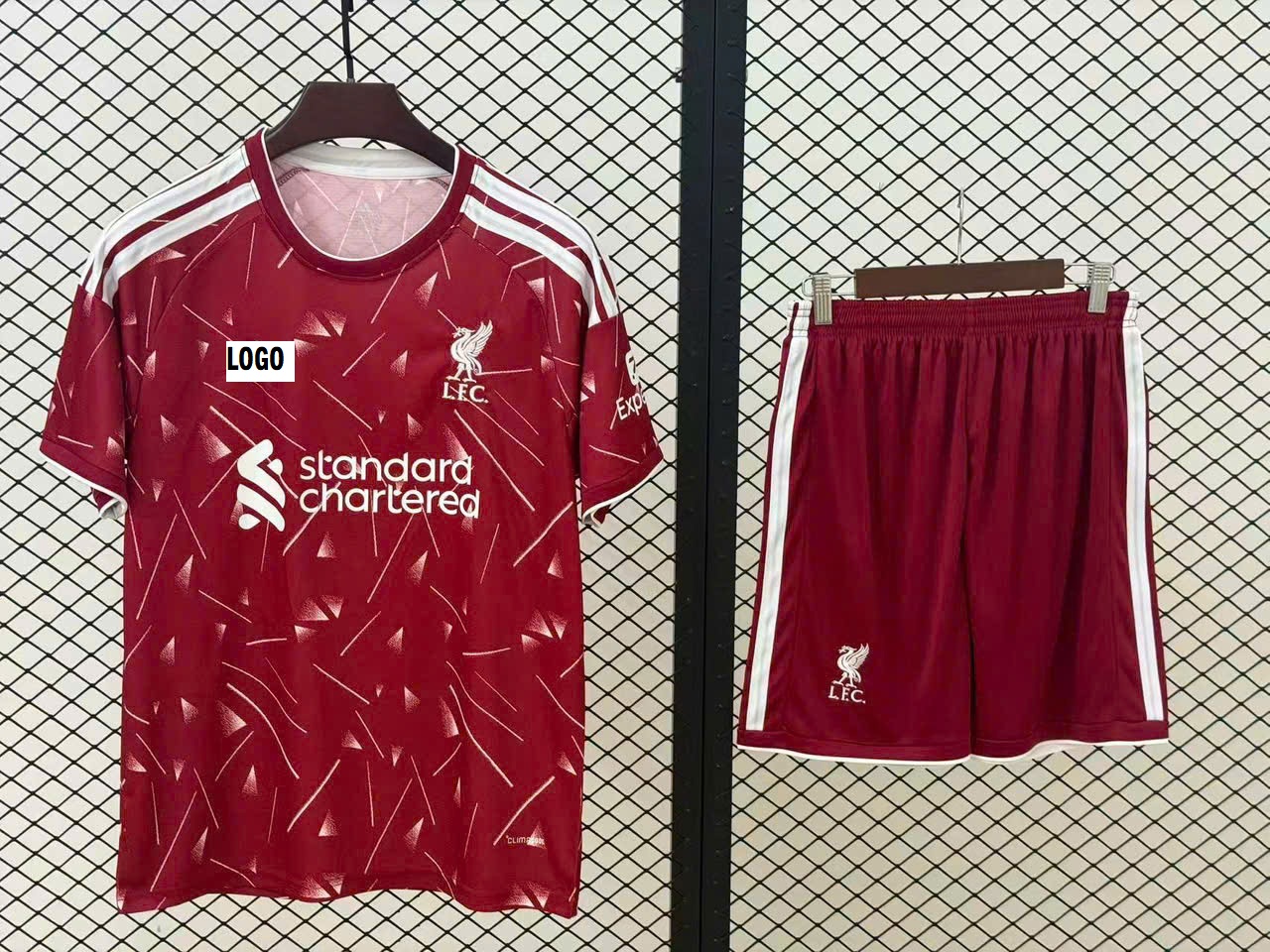 ÁO BÓNG ĐÁ TRẺ EM LIVERPOOL SÂN NHÀ 26/27